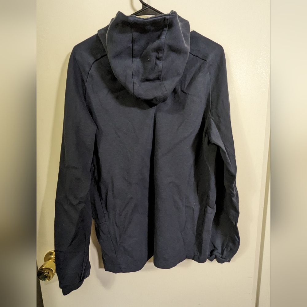 GapFit Breath Hoodie - Picture 3 of 4